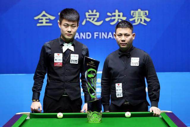 通过出色的 通过出色的