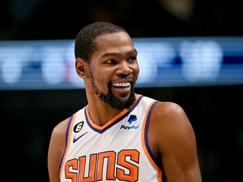 传球中的默 传球中的默