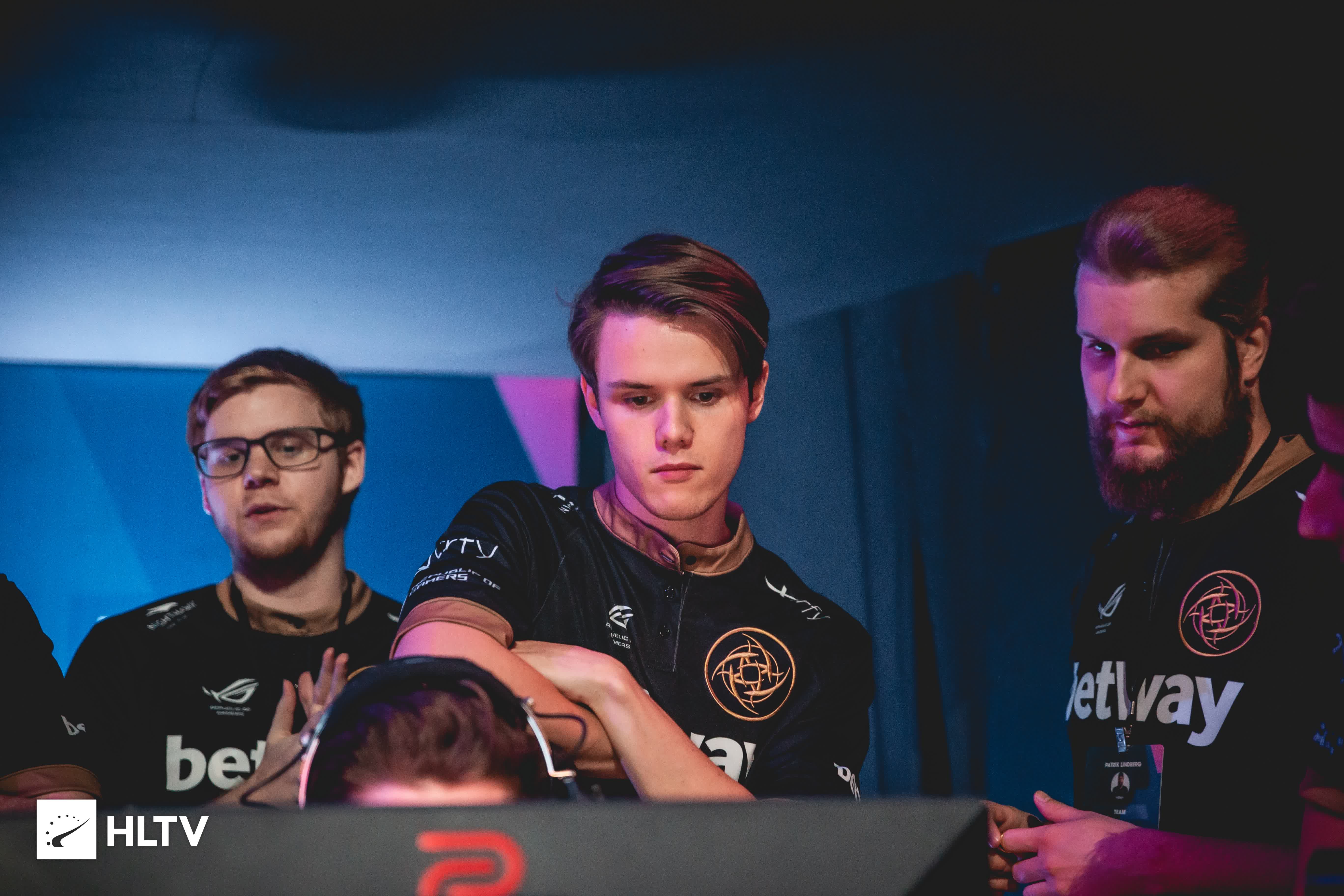 现的那次混 现的那次混