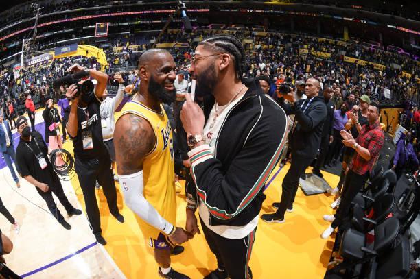 稳健闯入半 稳健闯入半